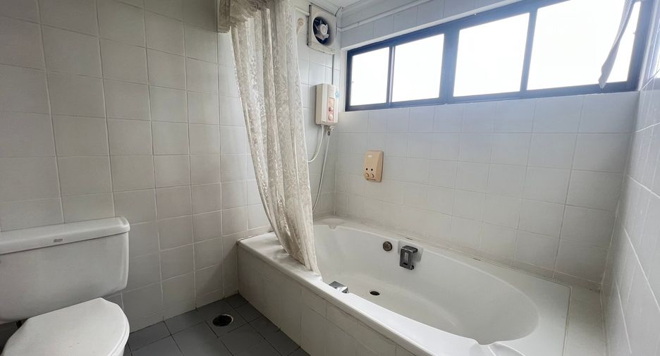Condo en alquiler y en venta de 3 habitaciones en Sattahip, Chonburi