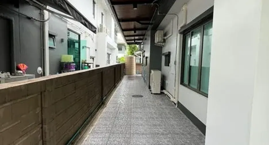 For rent 4 bedrooms house in Bang Kapi, Bangkok