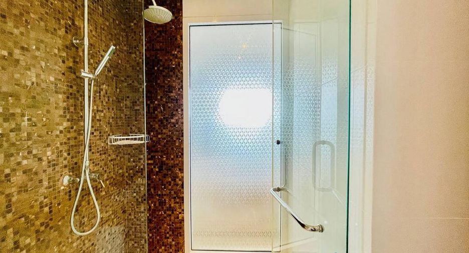 For sale 2 bedrooms condo in Jomtien, Pattaya