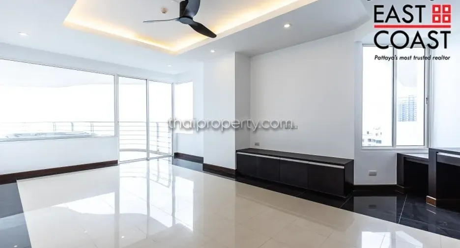 For sale 3 ベッドルーム condo in Jomtien, Pattaya