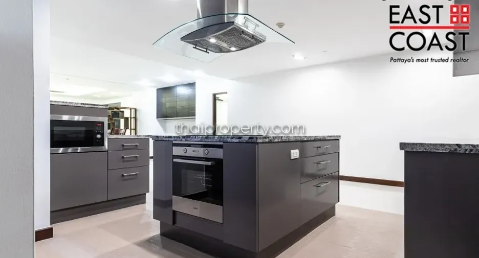 For sale 3 ベッドルーム condo in Jomtien, Pattaya