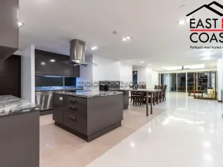 For sale 3 ベッドルーム condo in Bang Lamung, Chonburi