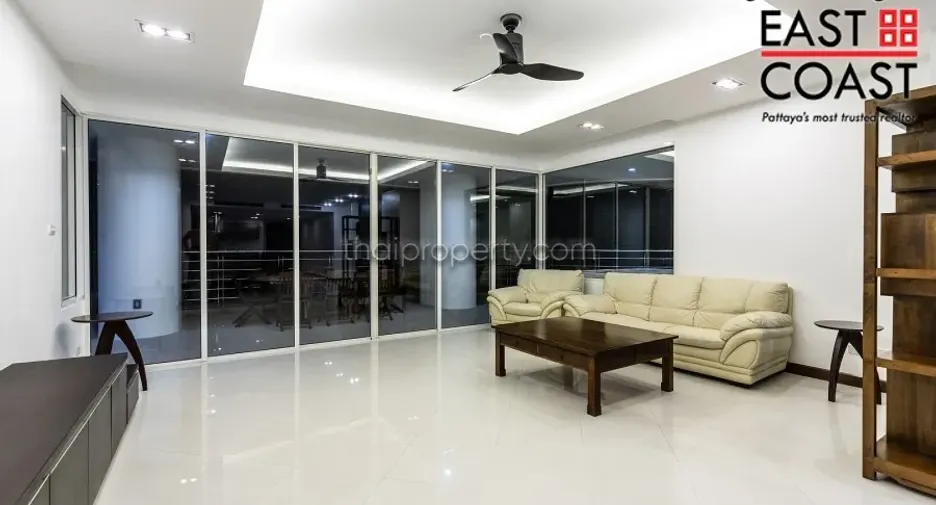 For sale 3 ベッドルーム condo in Jomtien, Pattaya