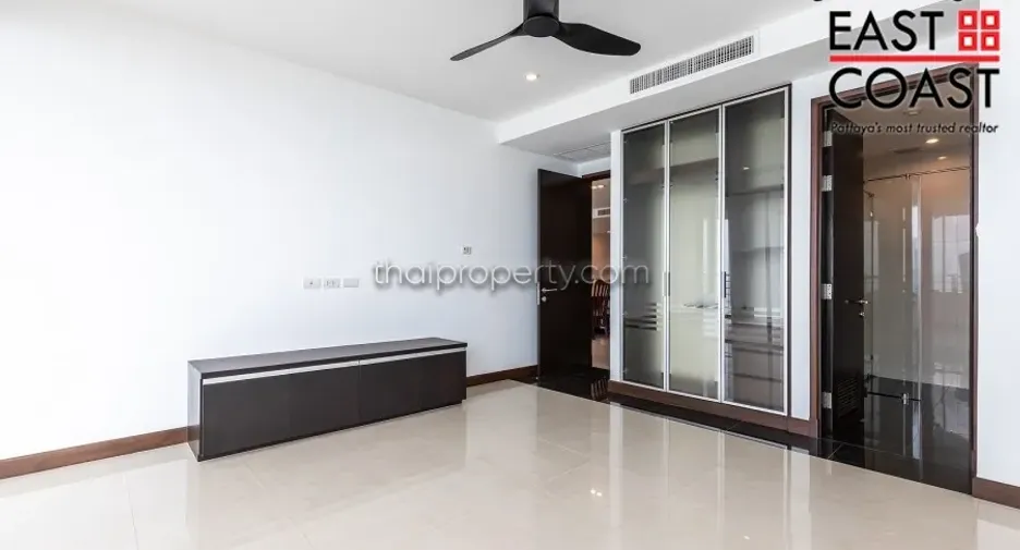 For sale 3 ベッドルーム condo in Jomtien, Pattaya