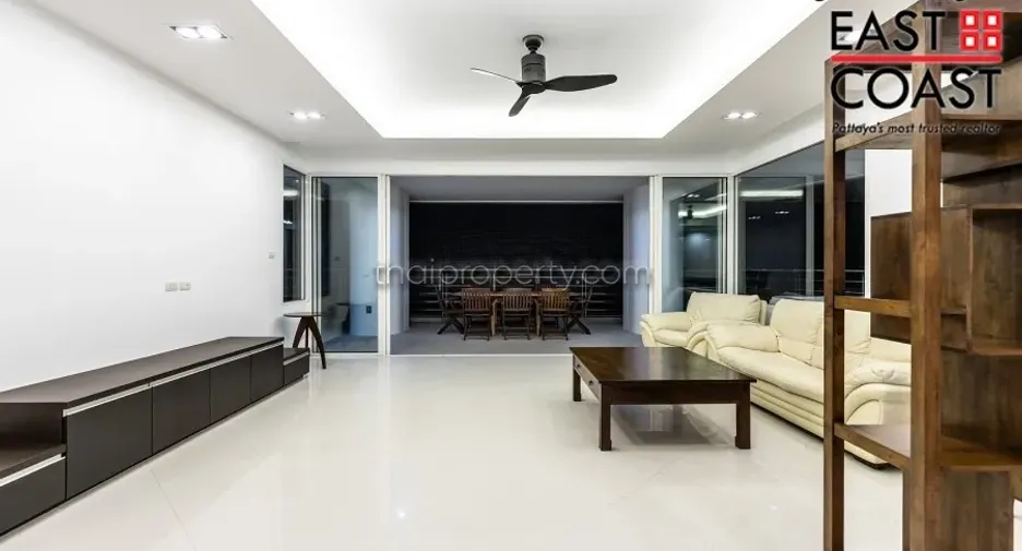 For sale 3 ベッドルーム condo in Jomtien, Pattaya