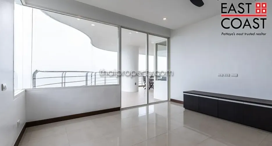 For sale 3 ベッドルーム condo in Jomtien, Pattaya