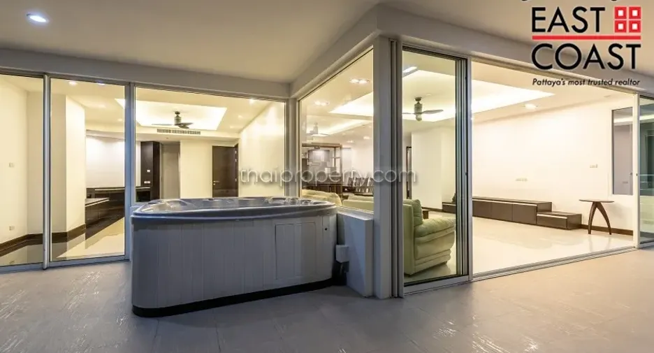 For sale 3 ベッドルーム condo in Jomtien, Pattaya
