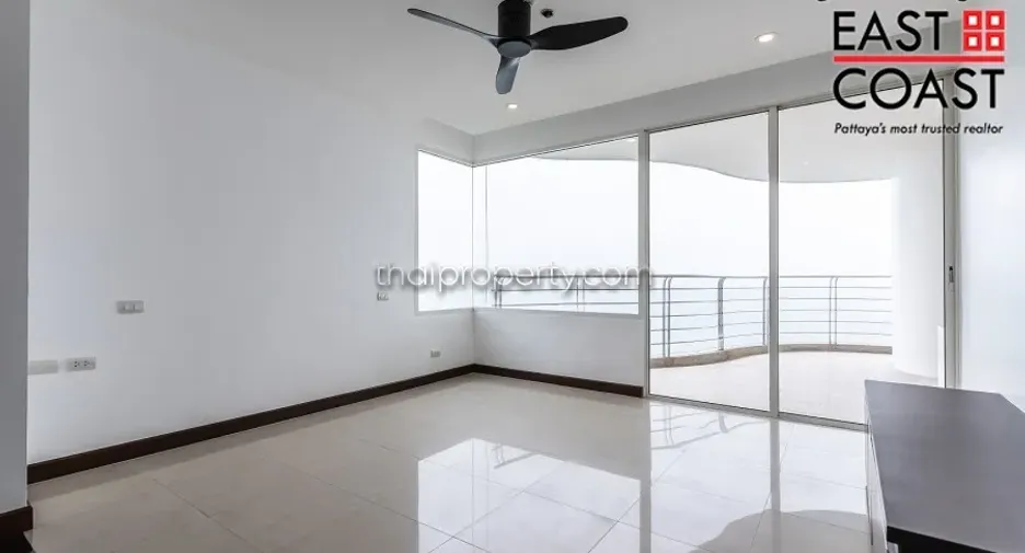 For sale 3 ベッドルーム condo in Jomtien, Pattaya