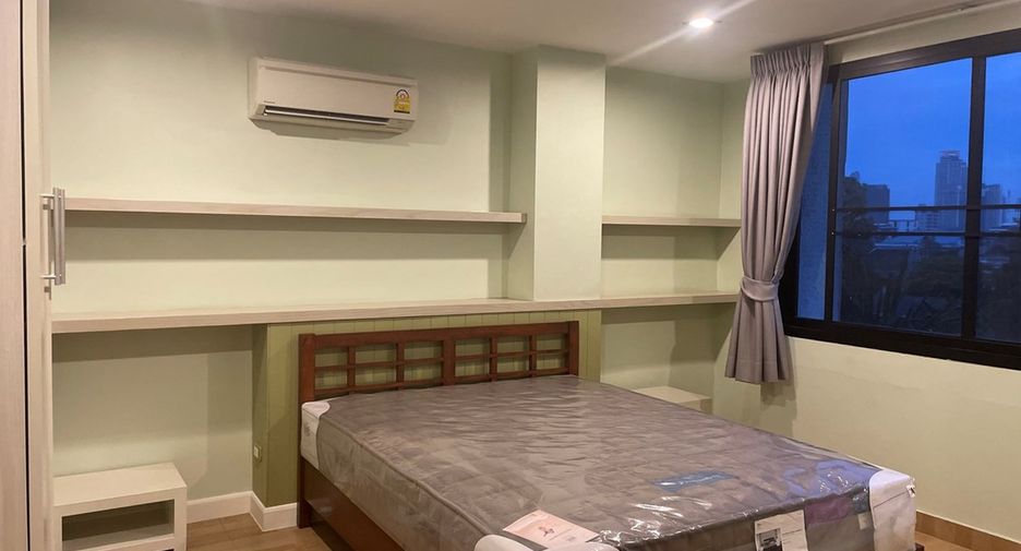 Wohnung zur Miete mit 3 Zimmer in Watthana, Bangkok