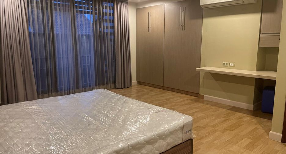 Wohnung zur Miete mit 3 Zimmer in Watthana, Bangkok