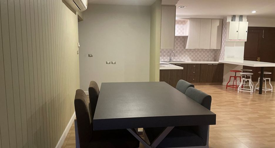Wohnung zur Miete mit 3 Zimmer in Watthana, Bangkok