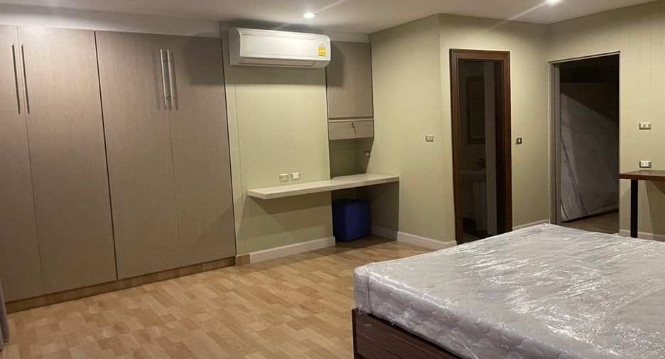 Wohnung zur Miete mit 3 Zimmer in Watthana, Bangkok