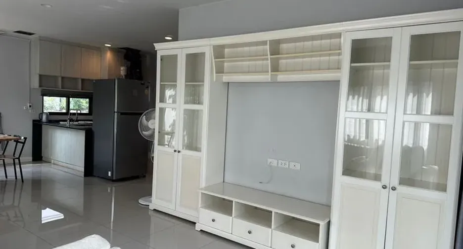For rent 4 bedrooms house in Lam Luk Ka, Pathum Thani