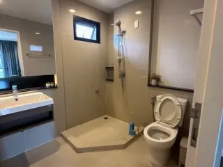 Haus zur Miete mit 4 Zimmer in Lam Luk Ka, Pathum Thani
