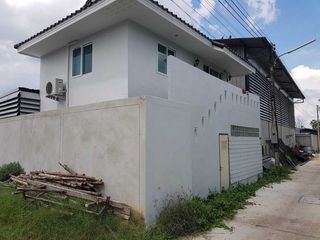 For sale warehouse in Lam Luk Ka, Pathum Thani