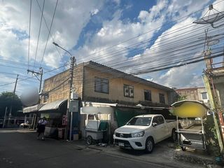 For sale and for rent land in Phra Khanong, Bangkok