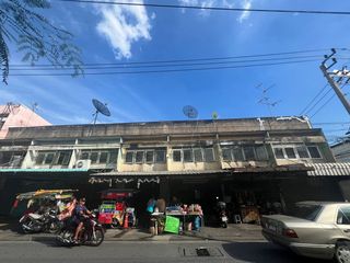 For sale and for rent land in Phra Khanong, Bangkok