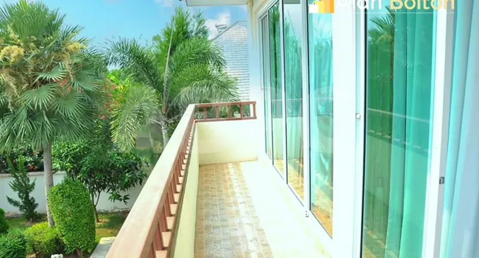For rent and for sale 4 bedrooms house in Huay Yai, Pattaya