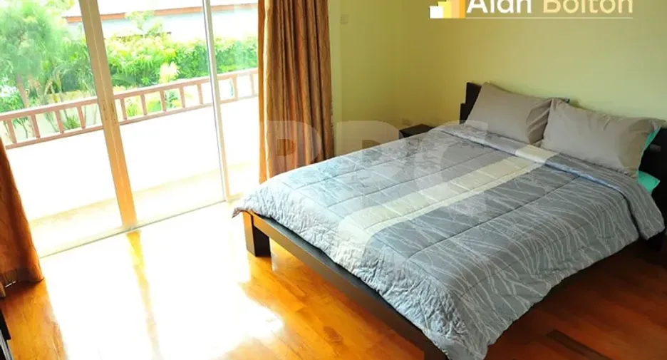 For rent and for sale 4 bedrooms house in Huay Yai, Pattaya