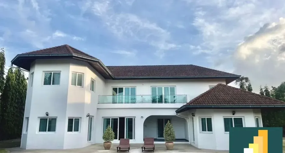 For rent and for sale 5 bedrooms house in Bang Lamung, Chonburi