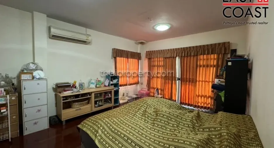 For sale 4 bedrooms house in Bang Lamung, Chonburi
