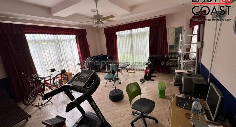 For sale 4 bedrooms house in Bang Lamung, Chonburi