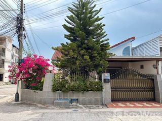 For sale 2 bed townhouse in East Pattaya, Pattaya