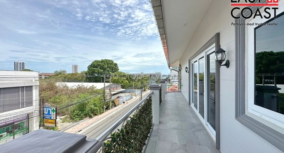 For sale 2 ベッドルーム condo in Bang Lamung, Chonburi