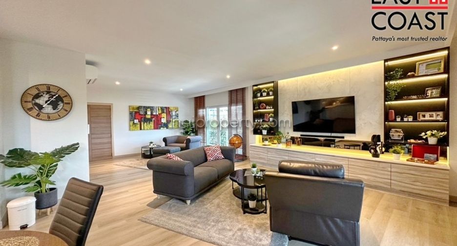 For sale 2 ベッドルーム condo in Bang Lamung, Chonburi