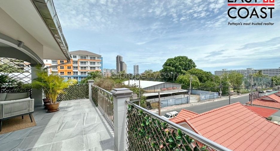 For sale 2 ベッドルーム condo in Bang Lamung, Chonburi