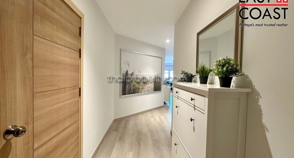 For sale 2 ベッドルーム condo in Bang Lamung, Chonburi
