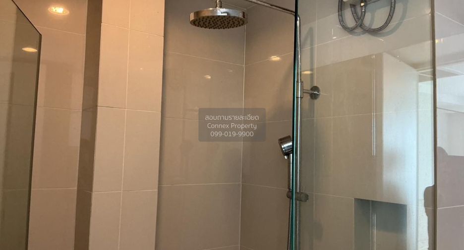For rent 4 bedrooms condo in Bang Rak, Bangkok