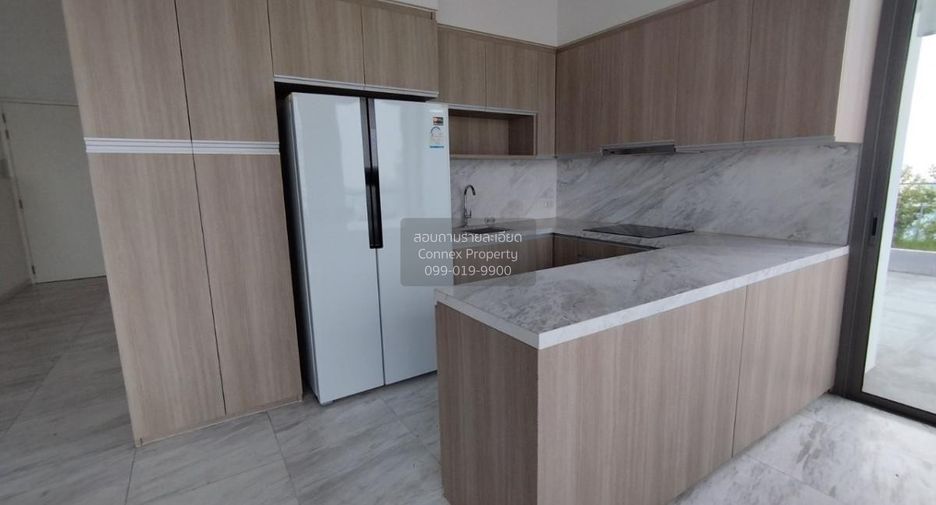 For rent 4 bedrooms condo in Bang Rak, Bangkok