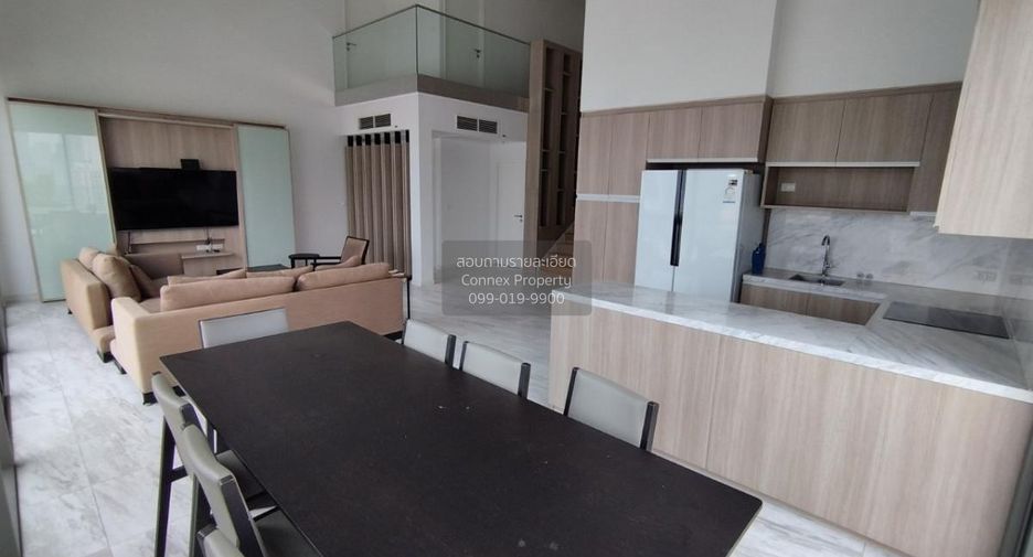 For rent 4 bedrooms condo in Bang Rak, Bangkok
