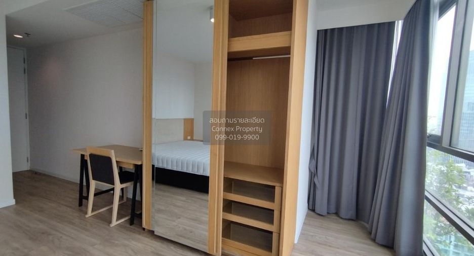 For rent 4 bedrooms condo in Bang Rak, Bangkok
