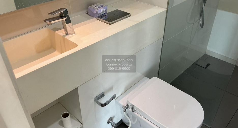 For rent 4 bedrooms condo in Bang Rak, Bangkok