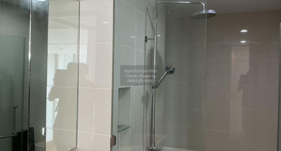 For rent 4 bedrooms condo in Bang Rak, Bangkok