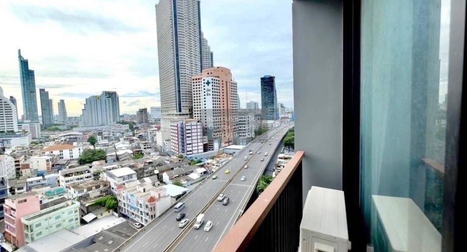 For rent 2 bedrooms condo in Sathon, Bangkok