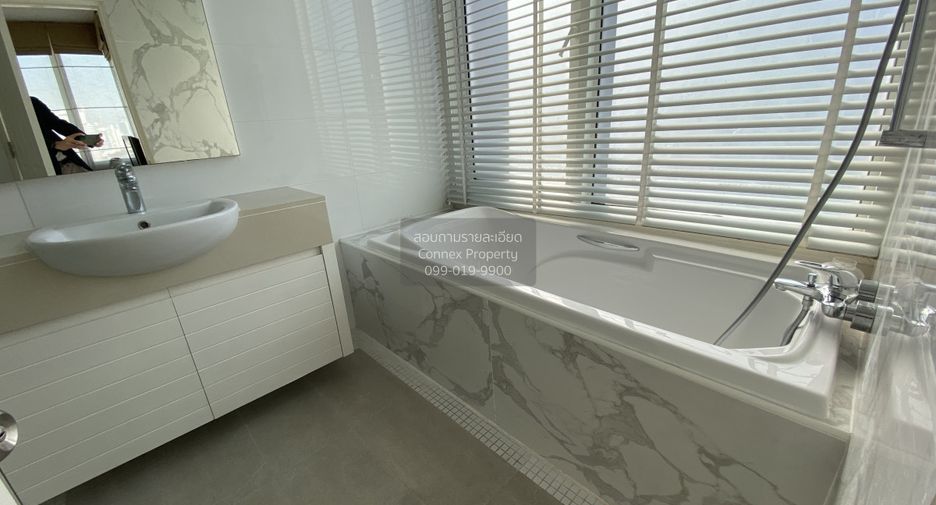 Condo en alquiler de 2 habitaciones en Khlong Toei, Bangkok