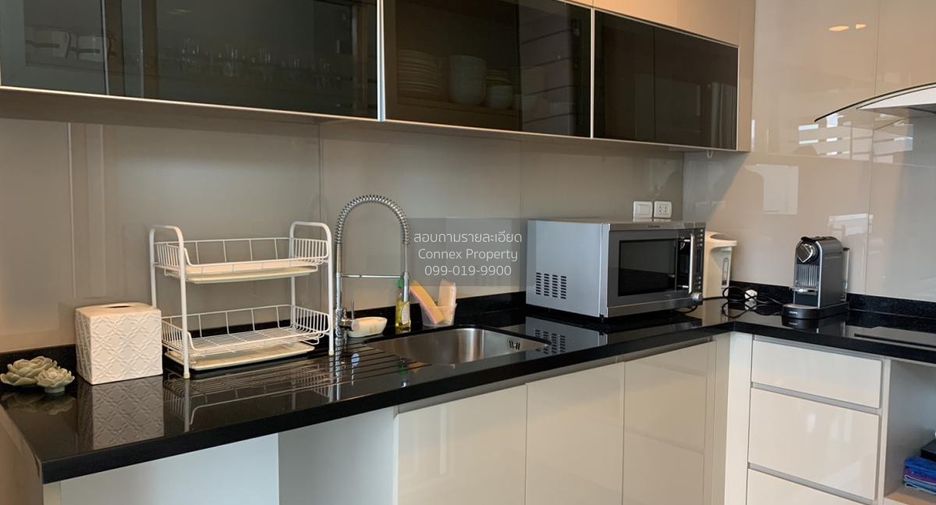 For rent 3 bedrooms condo in Khlong Toei, Bangkok