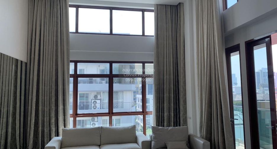 For rent 3 bedrooms condo in Khlong Toei, Bangkok
