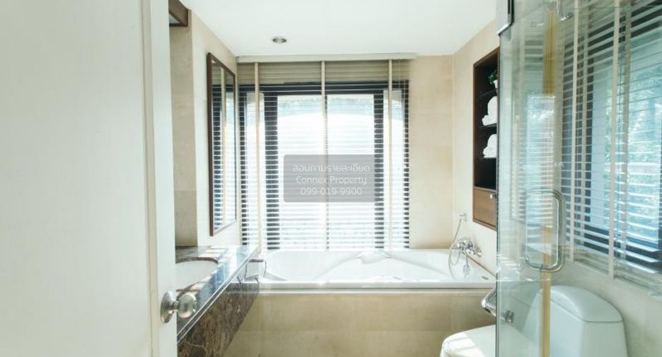 For rent 4 bedrooms apartment in Bang Na, Bangkok