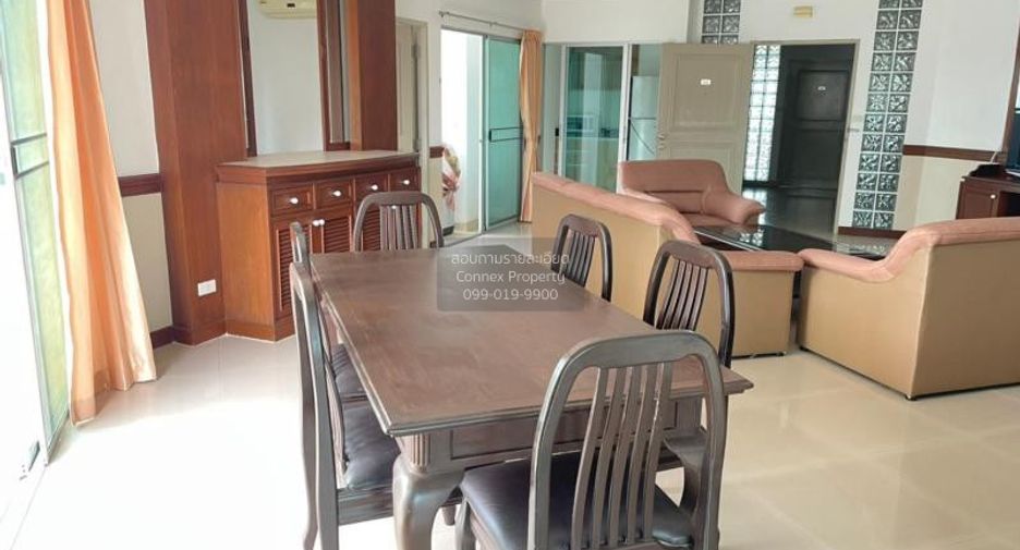 For rent 3 bedrooms apartment in Khlong Toei, Bangkok