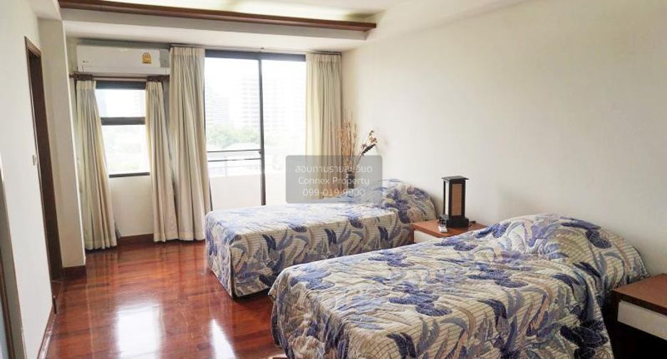 For rent 3 bedrooms apartment in Khlong Toei, Bangkok