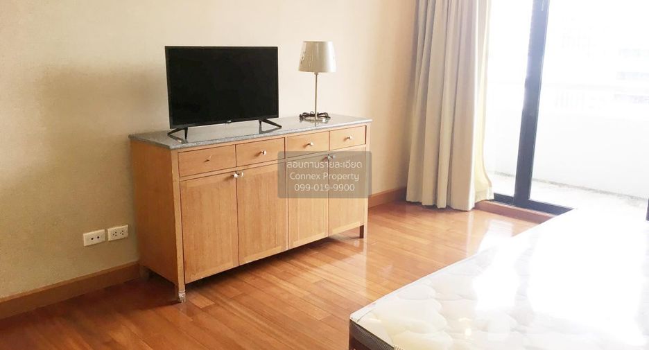 Wohnung zur Miete mit 4 Zimmer in Pathum Wan, Bangkok