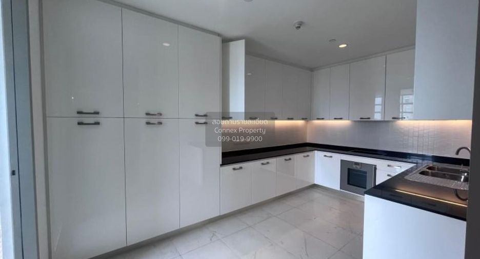 For rent 4 ベッドルーム condo in Pathum Wan, Bangkok