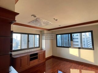 Apartamento en alquiler de 3 habitaciones en Watthana, Bangkok