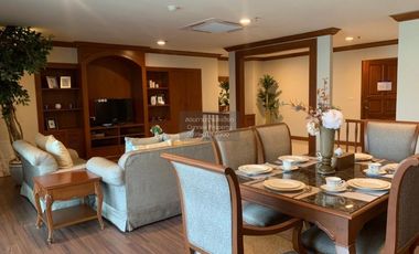 For rent 3 bedrooms apartment in Watthana, Bangkok