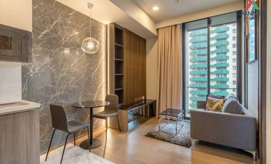 For sale 1 bed condo in Khlong Toei, Bangkok