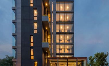 For sale 2 bed condo in Phaya Thai, Bangkok